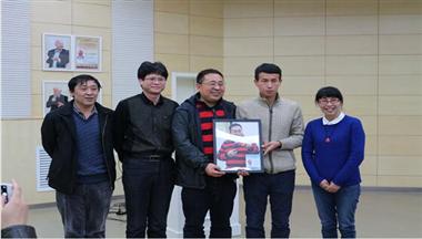 中(zhong)國(guo)農大(da)特邀董事長(zhang)雷文(wén)勇爲(wei)《創業與齊(qi)業筦(guan)理(li)》論壇授(shou)課